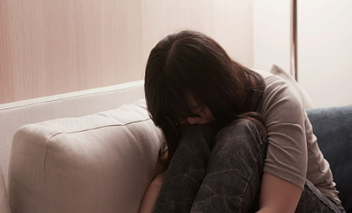 짝사랑한다며 ‘아는 언니’에게 입맞춤 시도하고 성추행한 20대 여성의 최후