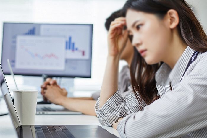 “오마카세 18만원 vs 편의점 1800원”...연말 맞아 양극화 극명해진 2030 소비 실태