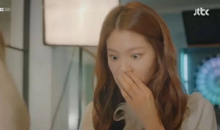 절친에게 향수 뭐 뿌렸냐 물었더니 향 겹치는 거 싫어서 비밀이라는 친구...“이해된다v노이해”