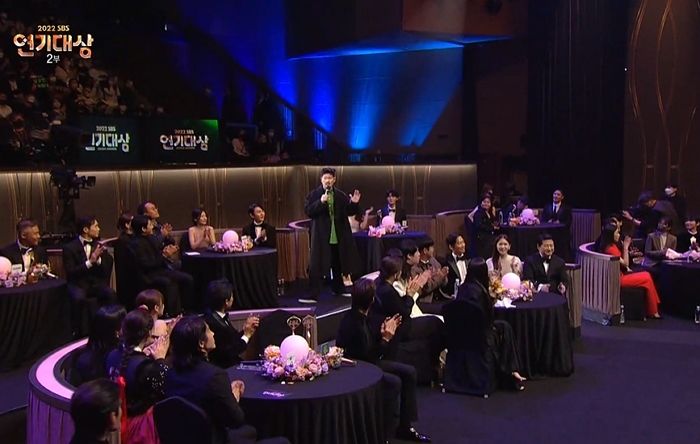 실제 상황입니다....어제 자 SBS ‘연기대상’서 펼쳐진 기막힌 장면 (+영상)
