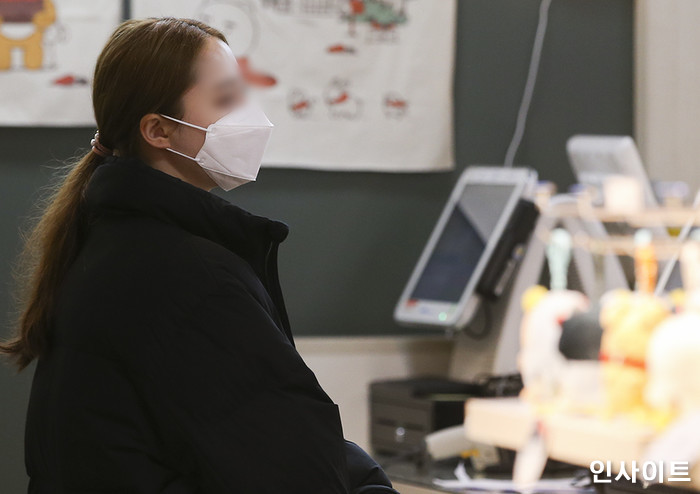 손님이 ‘방문 포장’ 치킨 노쇼했다고 알바에게 ‘치킨값 절반’ 토해내라는 사장