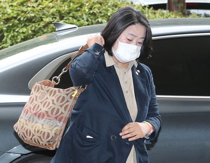 ‘정의연 기부금 횡령 의혹’ 윤미향, 징역 5년 구형