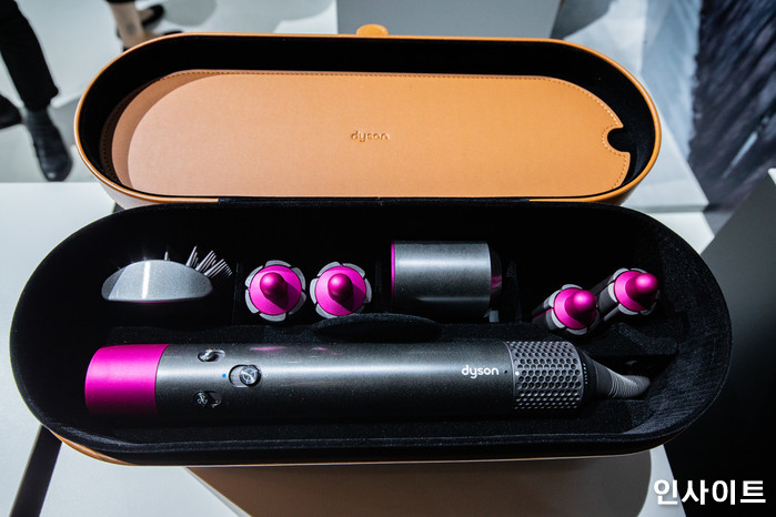 “20만 인플루언서가 인스타에서 ‘다이슨 드라이기’ 싸게 팔길래 믿고 구입했는데 ‘짝퉁’이었습니다”