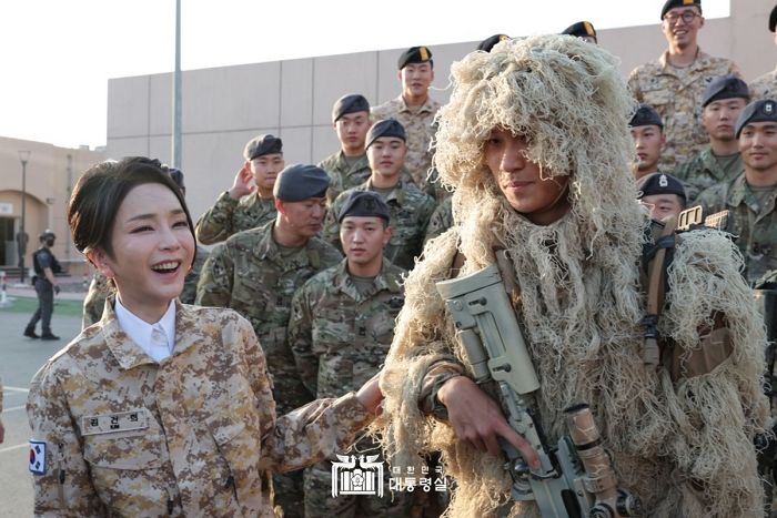 野, 김건희 군복 착용 맹비난에 재조명된 김정숙 군복 사진 모음