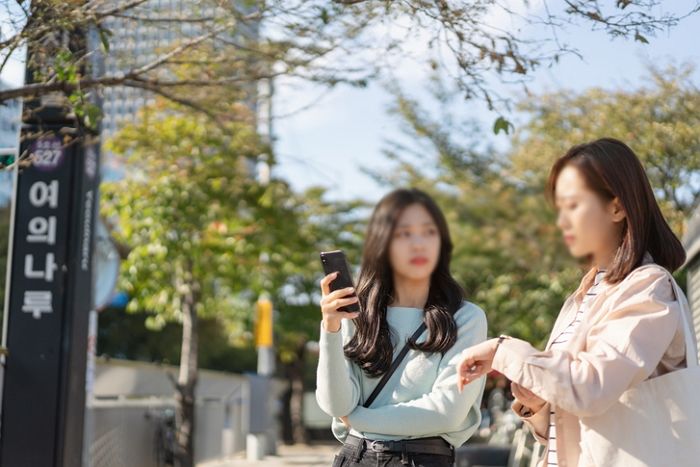 수요일 자정은 “수요일에서 목요일 넘어가는 00시 vs 화요일에서 수요일로 넘어가는 00시”