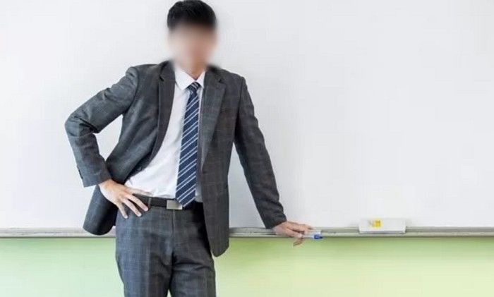 임용시험 떨어지고 ‘학원 강사’ 된 남성이 인증한 세후 월급