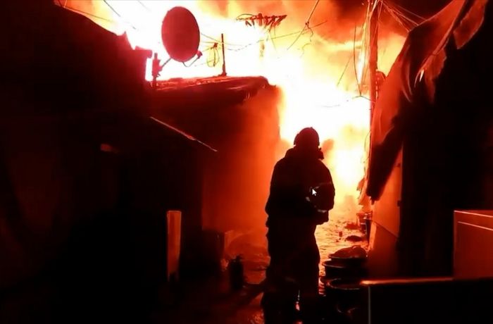 서울의 마지막 판자촌 ‘구룡마을’에서 화재로 주택 60채 소실...주민 62명 집 잃었다