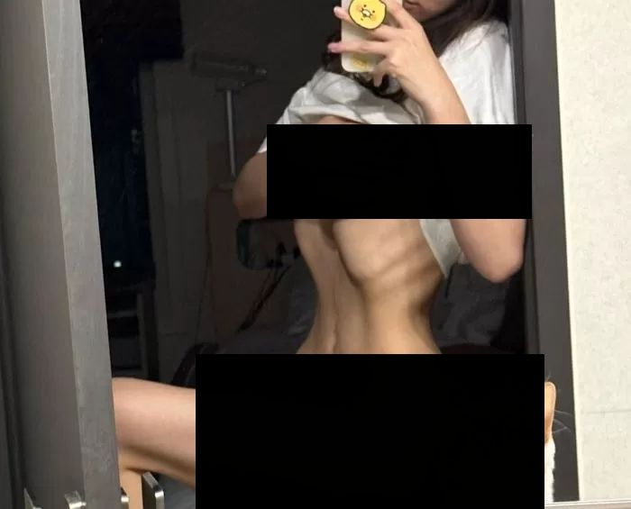 다이어트 후 뱃살 쫙 빠졌는데 가슴은 하나도 안 빠진 BJ 감동란의 ‘넘사벽’ 피지컬