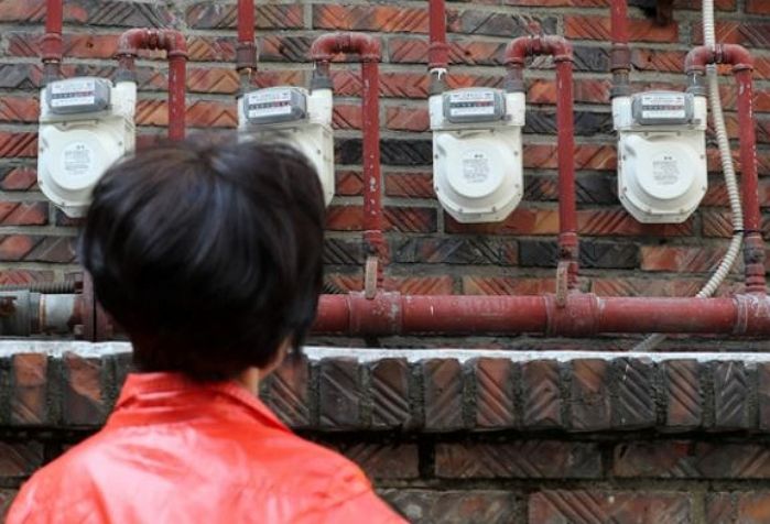 “가스비만 43만 원” 난방비 충격에 외투 껴입고 난방 온도 내린 서민들