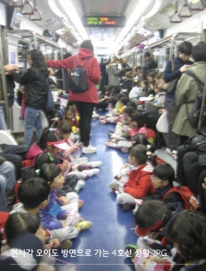 ‘지하철 4호선’ 탔다가 열차 바닥보고 ‘심쿵사’ 당했습니다