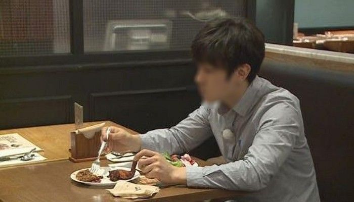 식당에서 ‘혼밥’하는 군인 보고 만두 시켜준 뒤 밥값까지 계산하고 떠난 ‘쏘스윗’ 의사선생님