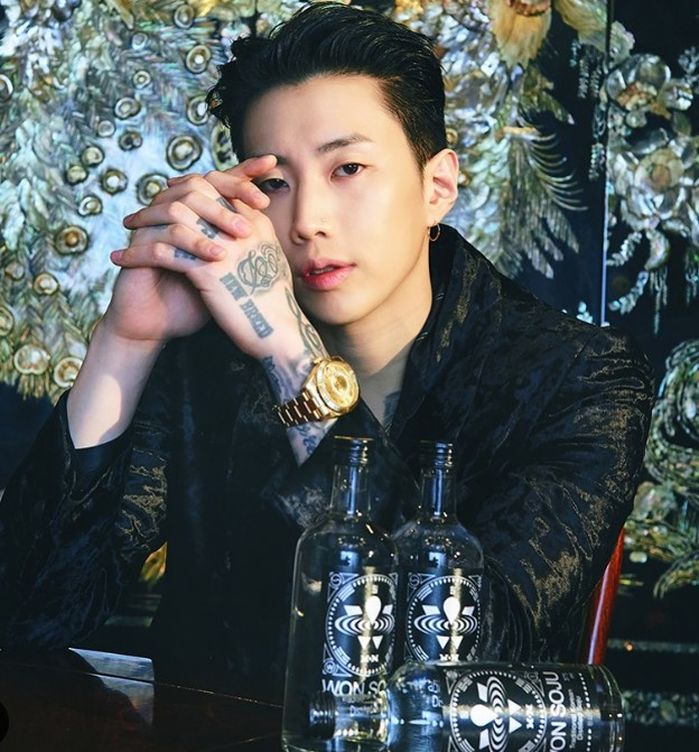 없어서 못 팔던 박재범 ‘원소주’ 곤두박질...편의점서 받고 있는 푸대접 근황