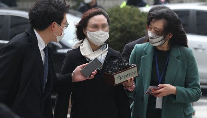 정경심, 아들 입시비리 1심 유죄...징역 1년 추가