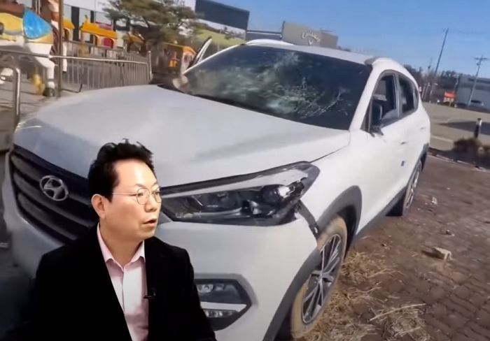 열쇠 두고 내린 차주...차 훔쳐가 ‘폐차’ 직전까지 만들어버린 중학생들