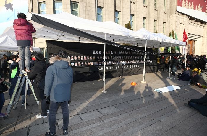 서울시, 서울광장에 분향소 기습 설치한 이태원 참사 유족에 ‘최후통첩’ 날렸다