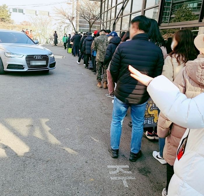 “늦으면 물건 없어요”...물가 폭등하자 오픈런까지 생긴 PX 근황