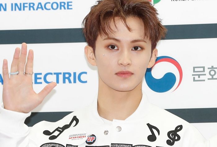 NCT 마크·오마이걸 아린 ‘열애설’ 확산...소속사가 재빨리 내놓은 공식 입장