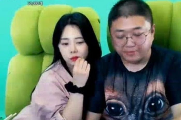 결혼 전제로 공개 연애하던 아프리카TV 인기탑 BJ, 5개월 만에 ‘파혼’했다