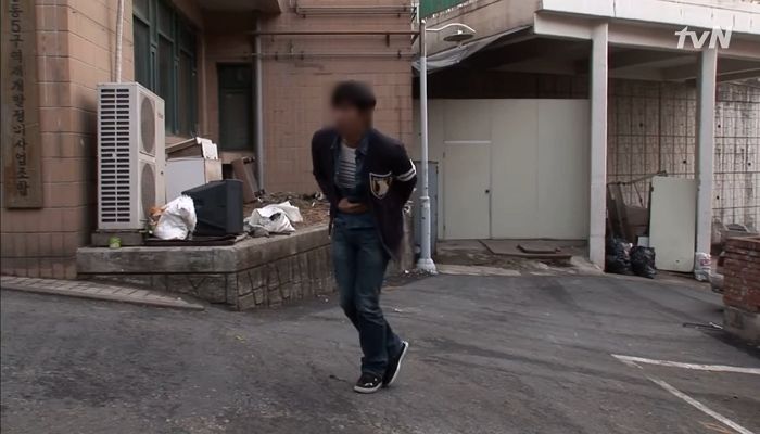 “표시판 색깔 때문에 여자화장실 들어갔다가 변태로 몰릴 뻔했습니다”