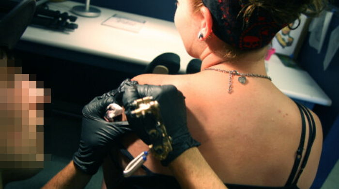 “5만원짜리 타투 해줬다가 합의금으로 1500만원 뜯겼습니다”