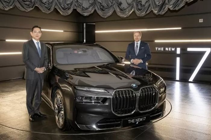 “이재용이 10대 샀는데도”...BMW 7, 벤츠에 판매량 1/8 토막 굴욕