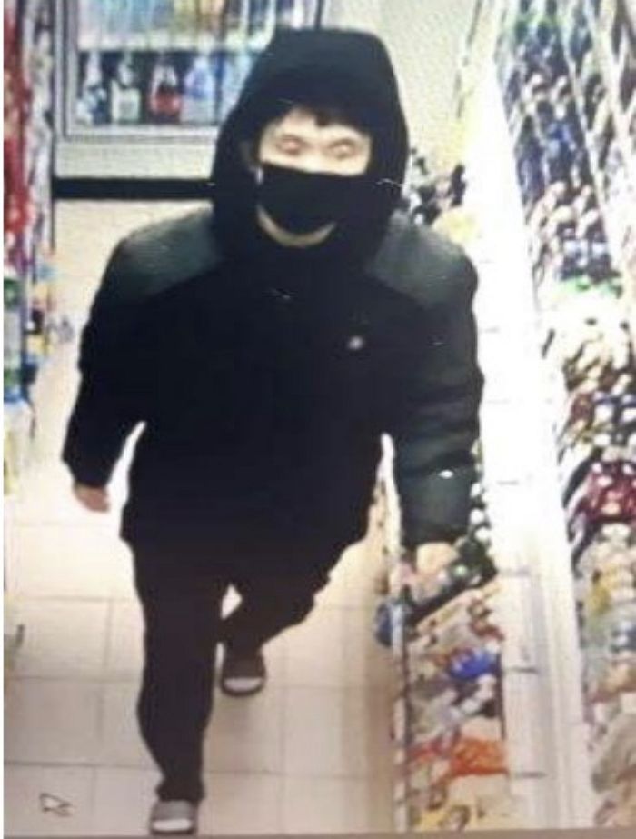 ‘전자발찌’ 찬 인천 30대 남성, 편의점 직원 살해 뒤 도주