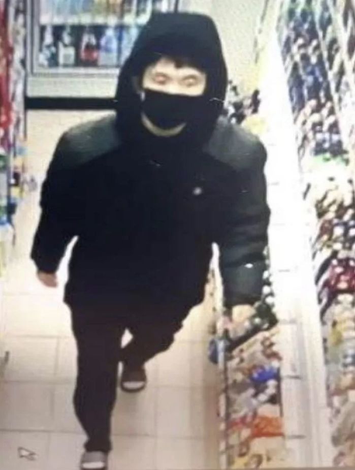 “16살 때부터 강도질”...전자발찌 착용하고 도주한 편의점 직원 살해범의 과거 범죄이력