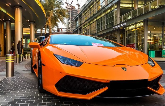 슈퍼카 자랑하던 웹툰 작가 ‘탈세’ 딱 걸렸다...연예인 등 84명 세무조사 착수