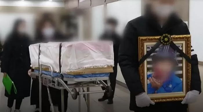 12살인데...학대로 사망하던 순간 친엄마가 ‘7살’ 때 사준 내복 입고 있었던 ‘멍투성이 아들’