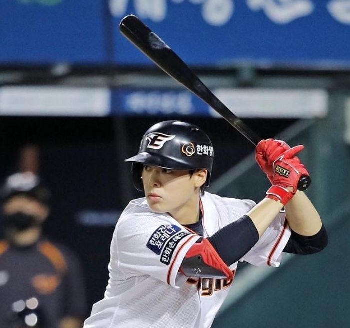 한국 너무 좋아 대만 국적 버리고 ‘귀화’한 훈남 한화 선수의 정체