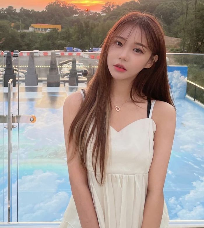 밸런타인데이 때 받은 별풍선으로 초콜릿 잔뜩 사 ‘아동복지센터’에 기부한 여캠 (+정체)