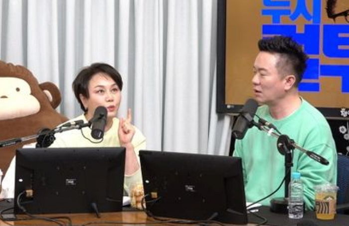 이제훈 가슴에 ‘약수’ 발언한 유명 개그우먼, 연대생에게 ‘통매음’으로 고발 당했다