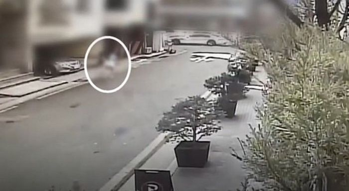 국대 출신 ‘피지컬100’ 출연자 폭행...여친은 강남 한복판 ‘잠옷 차림’으로 도망 (영상)