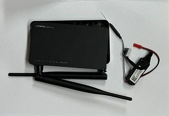 모텔서 몰카 안 찍히려면 TV 밑 공유기 반드시 가려놔야 한다