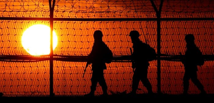 “이제 입대할 청년들 없어서 휴전선에 ‘AI로봇’ 투입해 철책선 경계근무 시킨다”