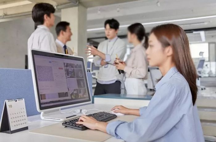 전기료 폭등하자 핸드폰 충전 ‘개인 보조배터리’ 가져와 해결하라는 회사 등장했다