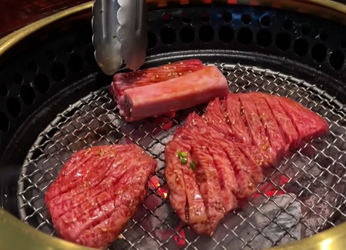 타워팰리스 입주민들도 비싸서 손 떤다는 ‘고깃집’...1인분 가격이 후덜덜