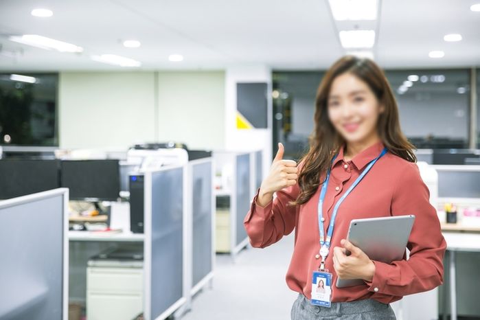 “유리천장은 무슨”...동기보다 2년 먼저 진급한 삼성전자 여직원의 ‘슬기로운 직장생활’