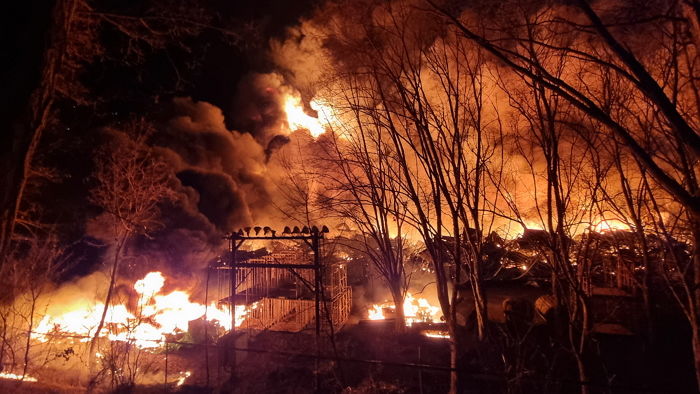 “내년에 화재 날 것...재고 태우기” 한국타이어 화재에 성지글로 떠오른 1년 전 ‘블라인드’ 대화
