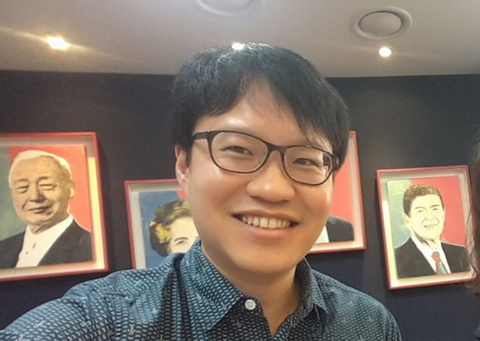 “공산주의 만화 그리신 분 답게”...윤서인, ‘검정고무신’ 故 이우영 작가 조롱 논란