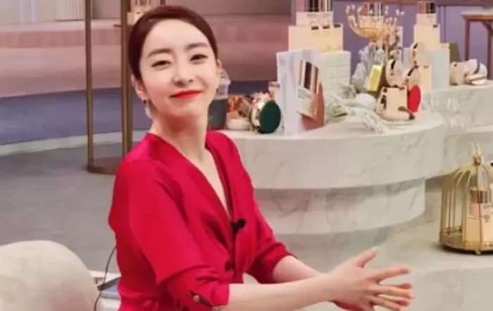 방송 중 욕한 쇼호스트, 국민들 질타에 이런 반응 보였다가 ‘역풍’ 맞고 있다