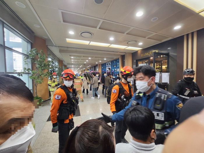 “광명역 결혼식장, ‘폭탄 설치’ 협박에 하객들 밥도 못 먹이고 다 보냈어요”