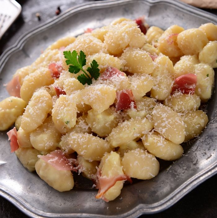 레스토랑에서 파스타 뇨끼(gnocchi)를 ‘그녹취’라 읽은 남친이 정떨어진다는 여성