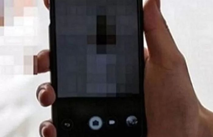 초등학생 딸이 ‘신체 사진’ 모르는 남자한테 보냈다고 폭행하고 불지른 아빠