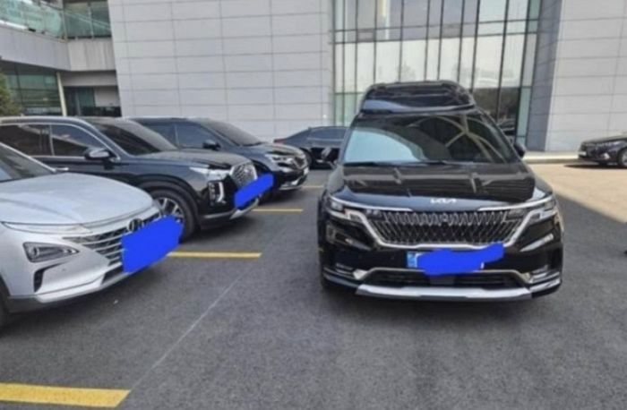 김포공항에 나타났던 ‘주차빌런’ 차...이재명 대표의 비서실장 수행용 차량이었다