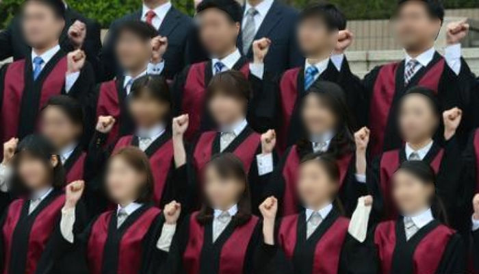 여성 검사 임용 예정자, 여경 머리채 잡고 뺨 때려 현행범 체포...“임용 취소될 것”