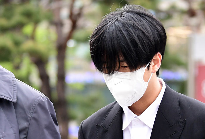 ‘병역비리’로 징역형 구형받은 라비 변호사가 ‘선처’ 요구하며 한 말...군필들 분노 일으켰다