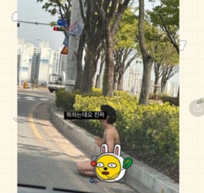 “마약 한 것처럼 헛소리도”...대낮 광주 거리에서 나체로 무릎 꿇고 기도한 남성 (영상)