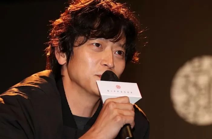 강동원이 영화 ‘늑대의 유혹’ 찍고 국민오빠 됐을 때 블랙핑크 로제의 나이