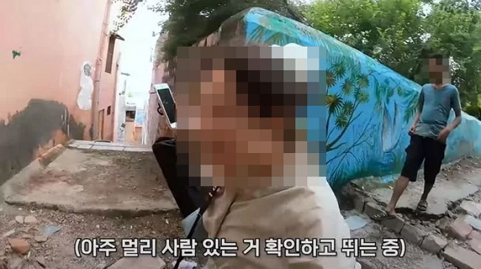 “실실 웃으며 바지를 내리더니”...한국 여성 유튜버 성추행한 인도 남성 (+영상)